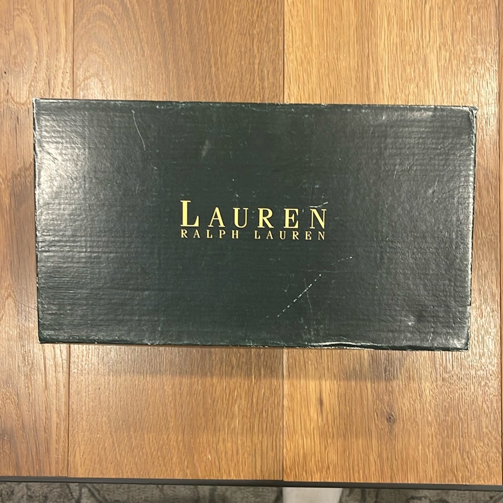 Lauren Ralph Lauren size 8.5 pumps